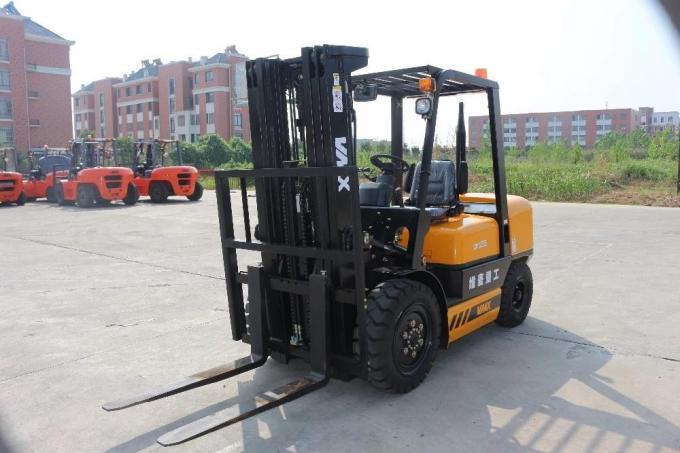 3.5 Ton Terrain Forklift dengan Mesin Jepang Forklift 3