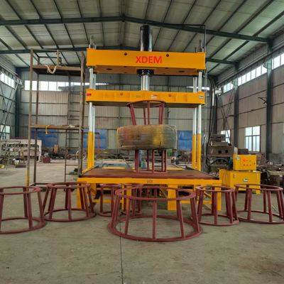 XDEM 260T Percetakan Ban Hidraulik Untuk Pertambangan Ban OTR Ban Truk Pertambangan Ban 23.5R25 29.5R25 35/65R35 45/68R45