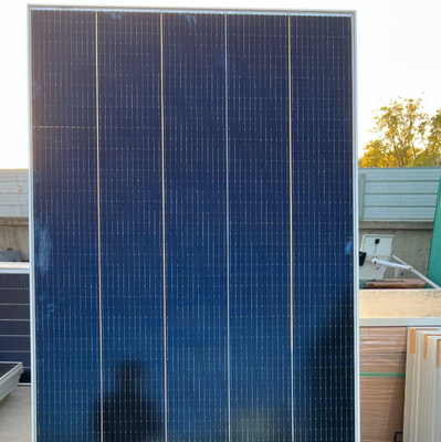 300W sampai 20kW Daya Keluar Peralatan fotovoltaik dengan 12V 24V Tegangan yang dapat disesuaikan dan Galvanized Finish Wall Mount Panel Surya untuk pembangkit listrik tenaga surya