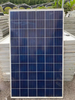 300W sampai 20kW Daya Keluar Peralatan fotovoltaik dengan 12V 24V Tegangan yang dapat disesuaikan dan Galvanized Finish Wall Mount Panel Surya untuk pembangkit listrik tenaga surya