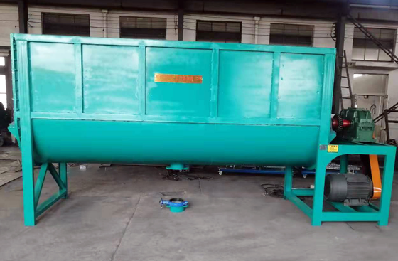 Horisontal Anti-korosi Mixer pakan ternak Low Maintenance Mesin pencampuran pakan peternakan dengan tepi bulat yang aman