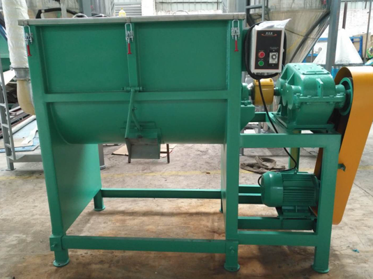 Horisontal Anti-korosi Mixer pakan ternak Low Maintenance Mesin pencampuran pakan peternakan dengan tepi bulat yang aman